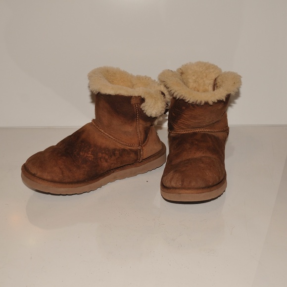 UGG Womens Bailey Bow Boot Size 8 Chestnut - Picture 2 of 7